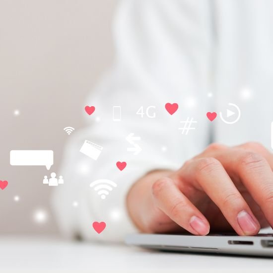 community manager (2) Community manager en Marbella